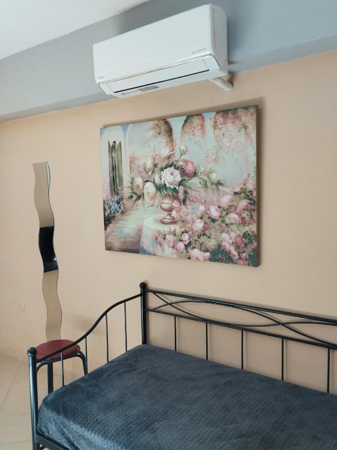 Cozy Apartment In Салоники Экстерьер фото